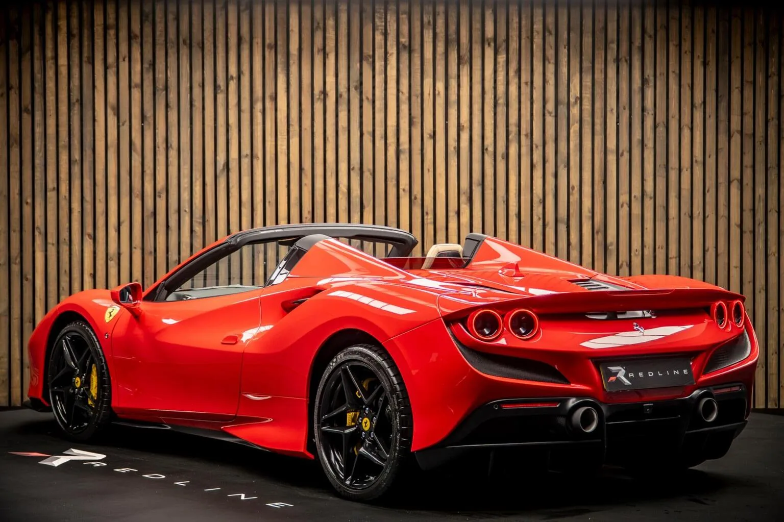 2022 Ferrari F8 Spider, 3/30
