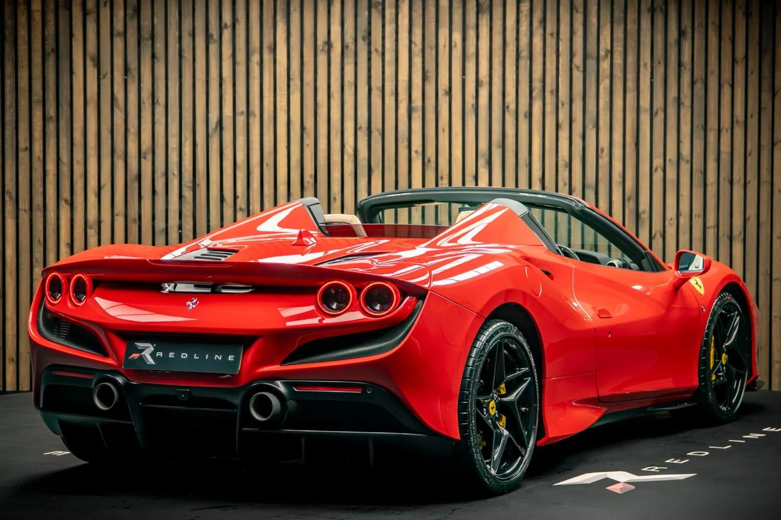 2022 Ferrari F8 Spider, 4/30