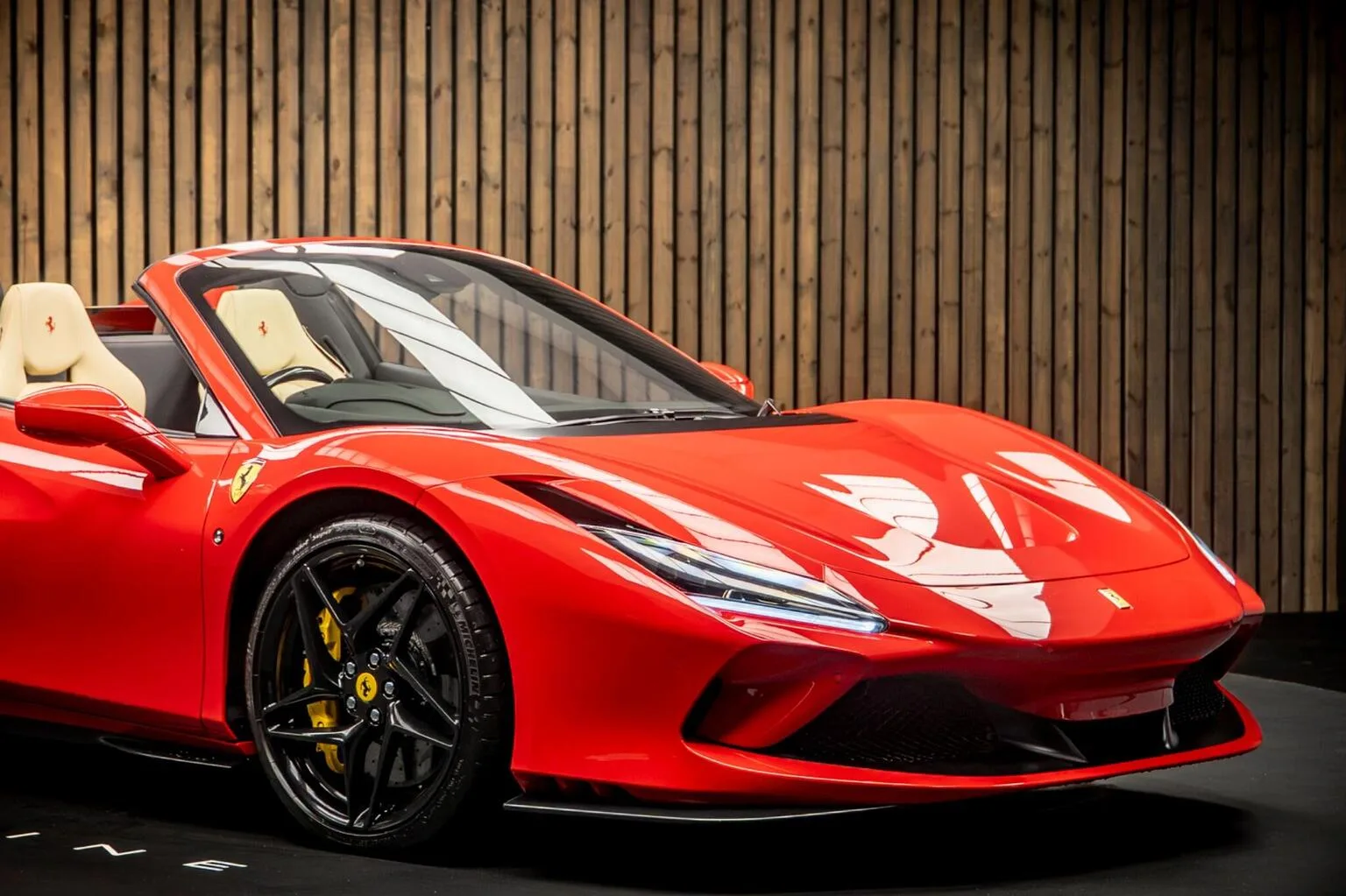 2022 Ferrari F8 Spider, 9/30