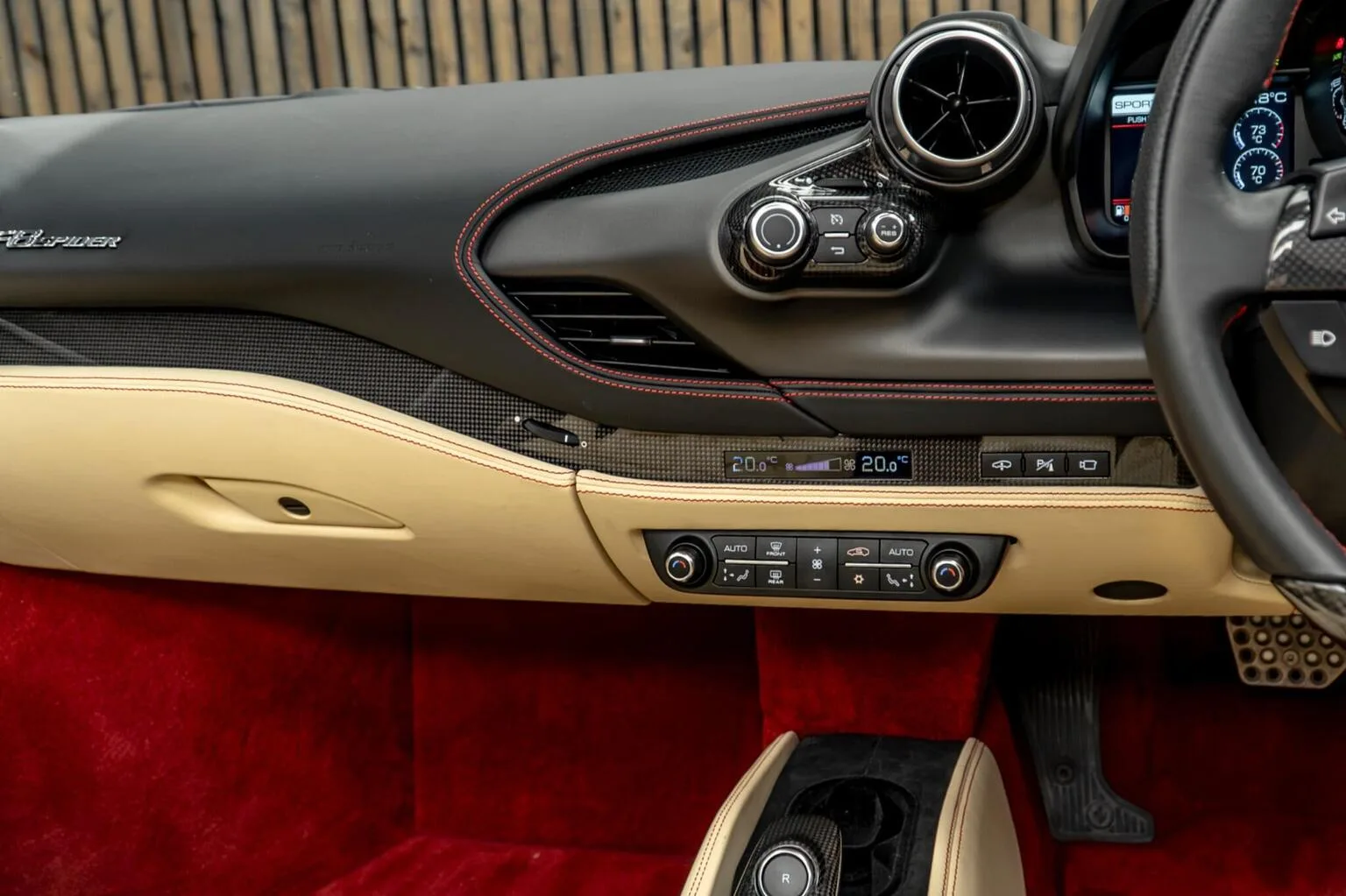 2022 Ferrari F8 Spider, 24/30