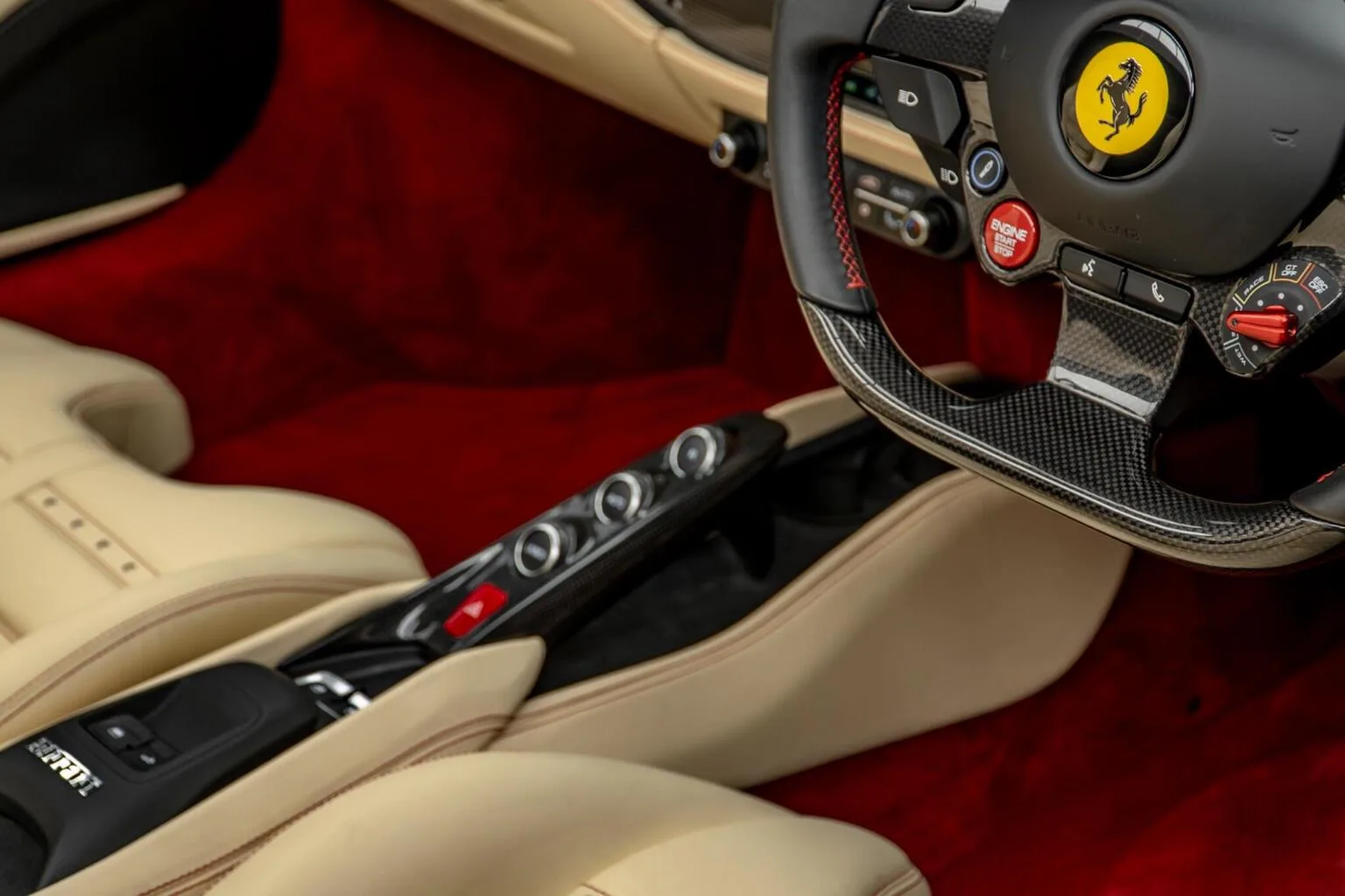 2022 Ferrari F8 Spider, 29/30
