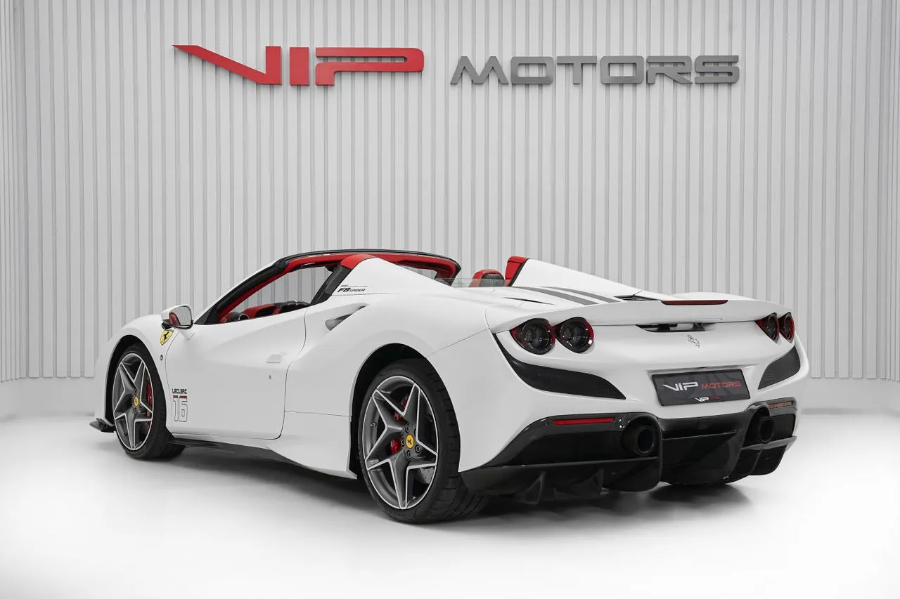 2022 Ferrari F8 Spider, 4/13