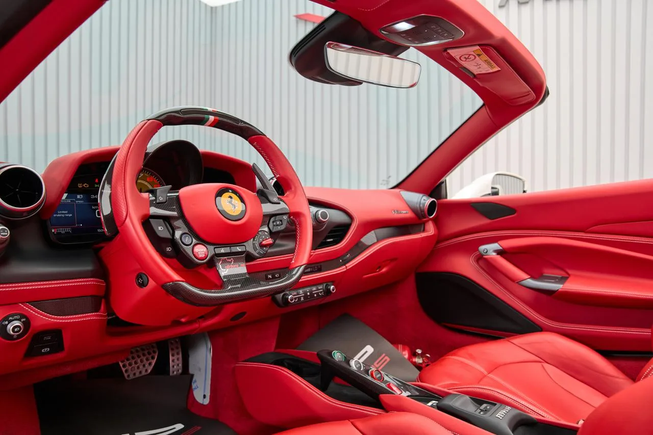 2022 Ferrari F8 Spider, 10/13