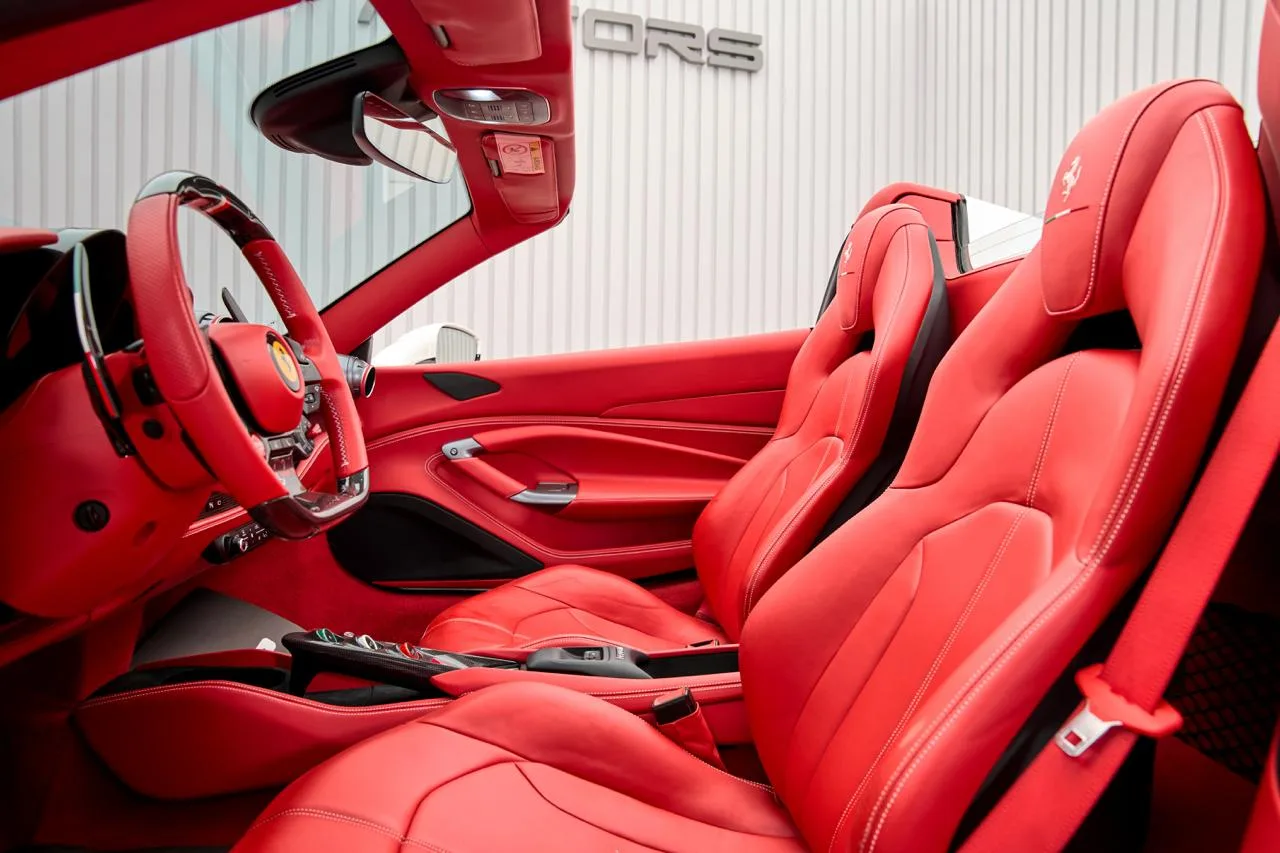 2022 Ferrari F8 Spider, 11/13