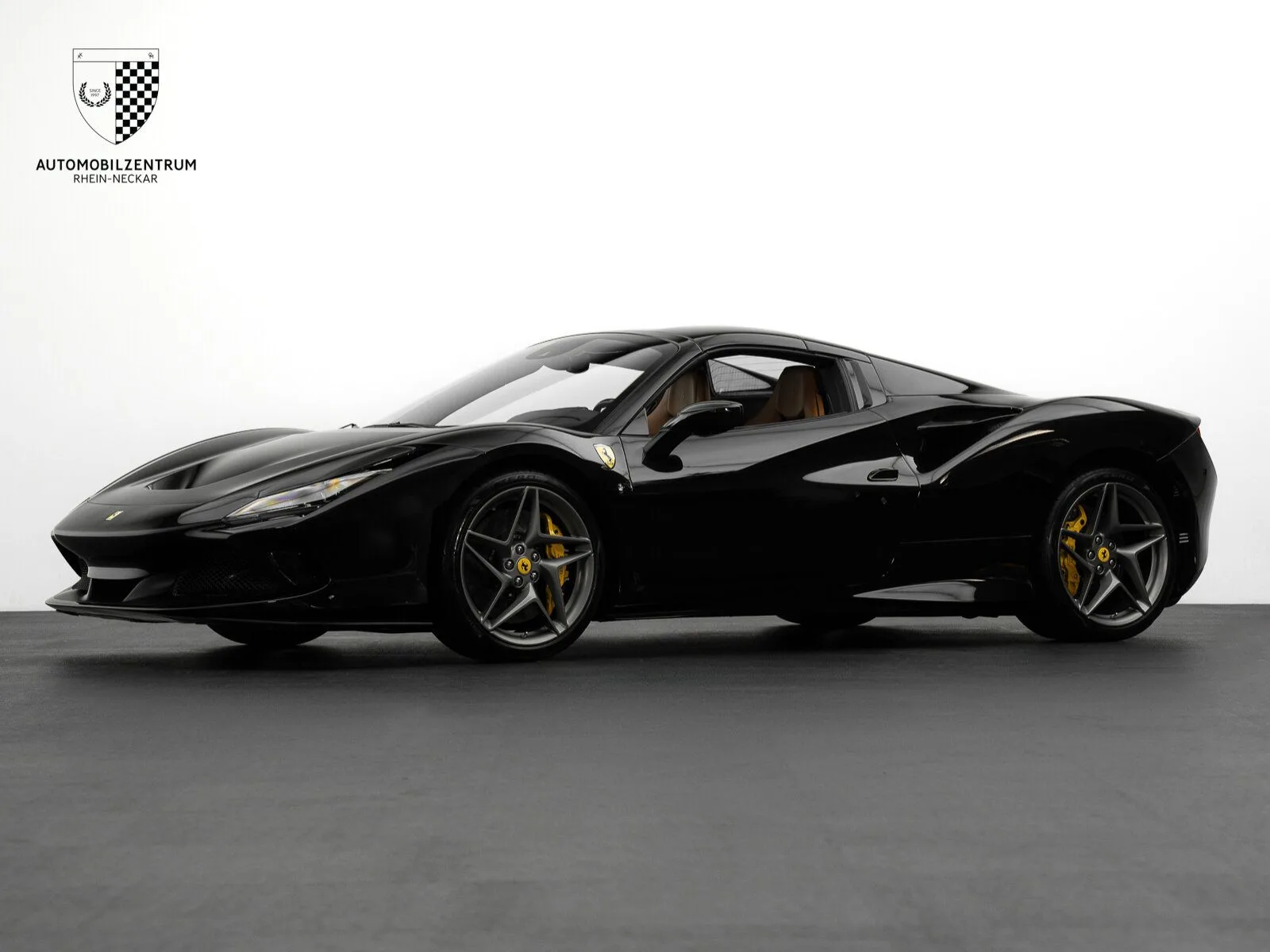 2022 Ferrari F8 Spider, 3/30