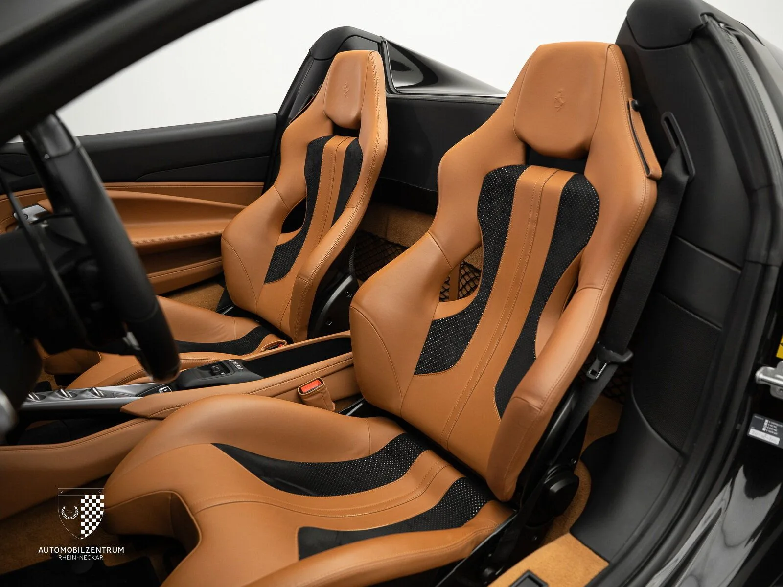 2022 Ferrari F8 Spider, 11/30