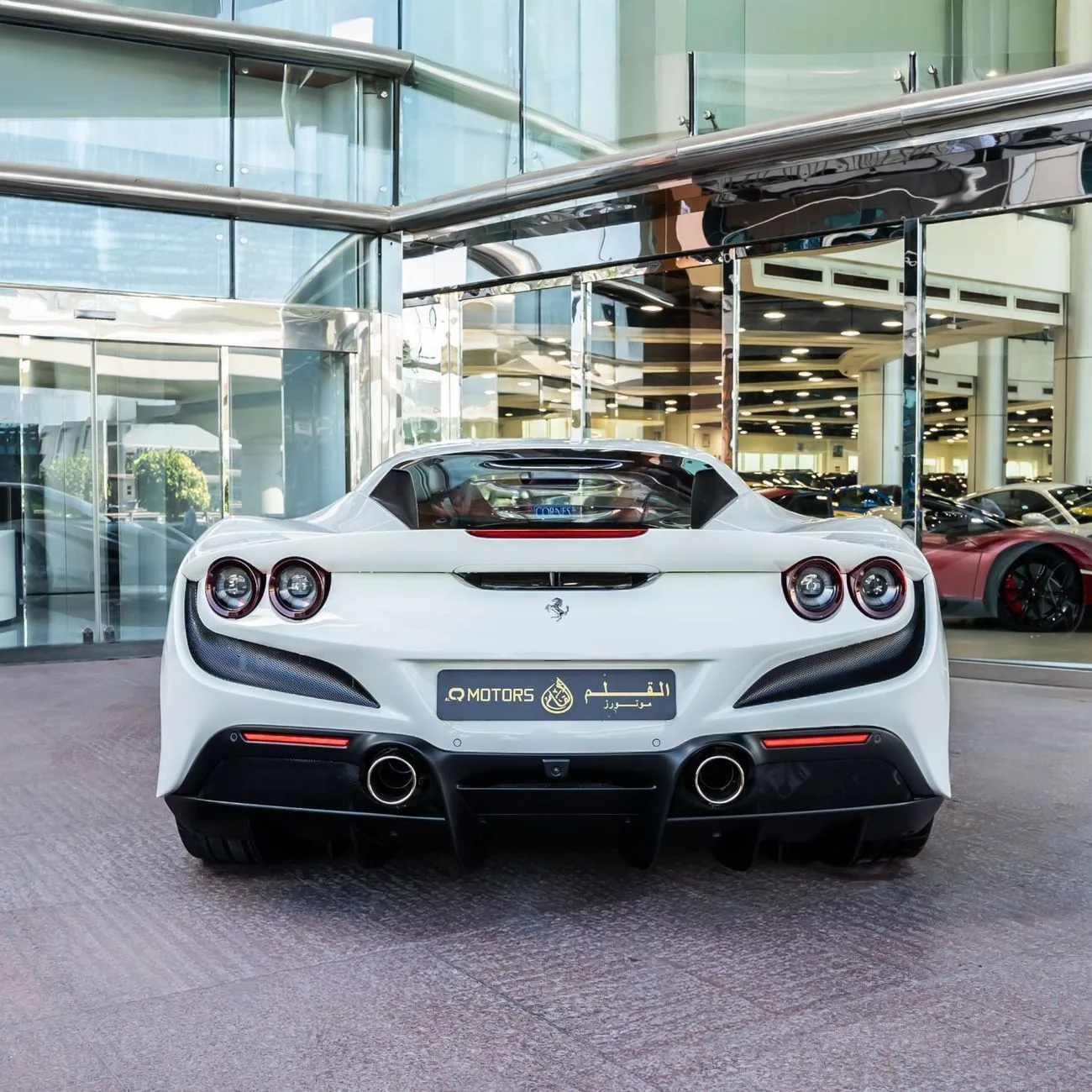 2022 Ferrari F8 Tributo angeboten von einem Fachhändler in Dubai, Vereinigte Arabische Emirate, Foto 5 von 12