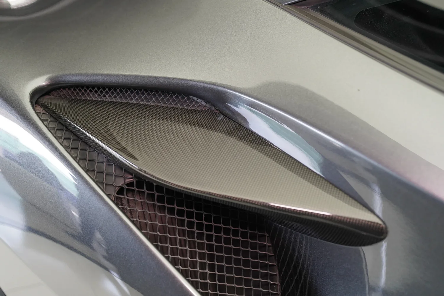 2022 Ferrari F8 Tributo, 2/17