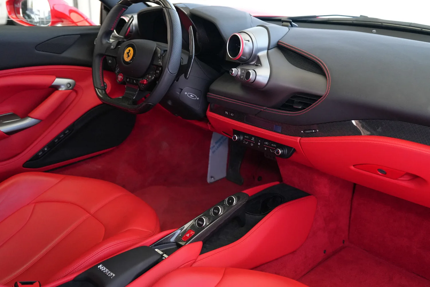 2022 Ferrari F8 Tributo, 15/17
