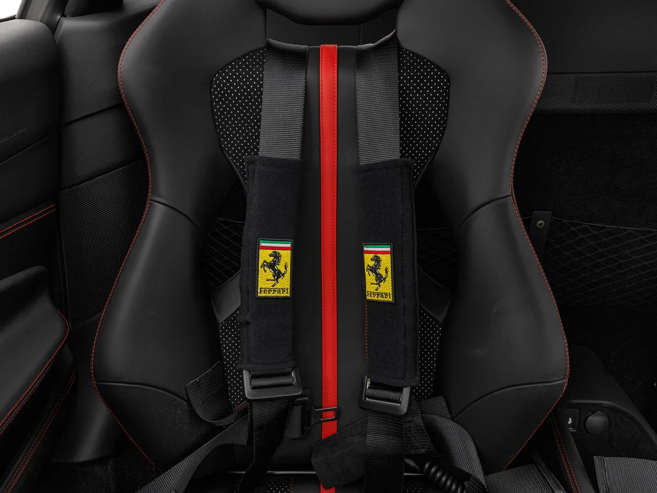2022 Ferrari F8 Tributo, 17/18