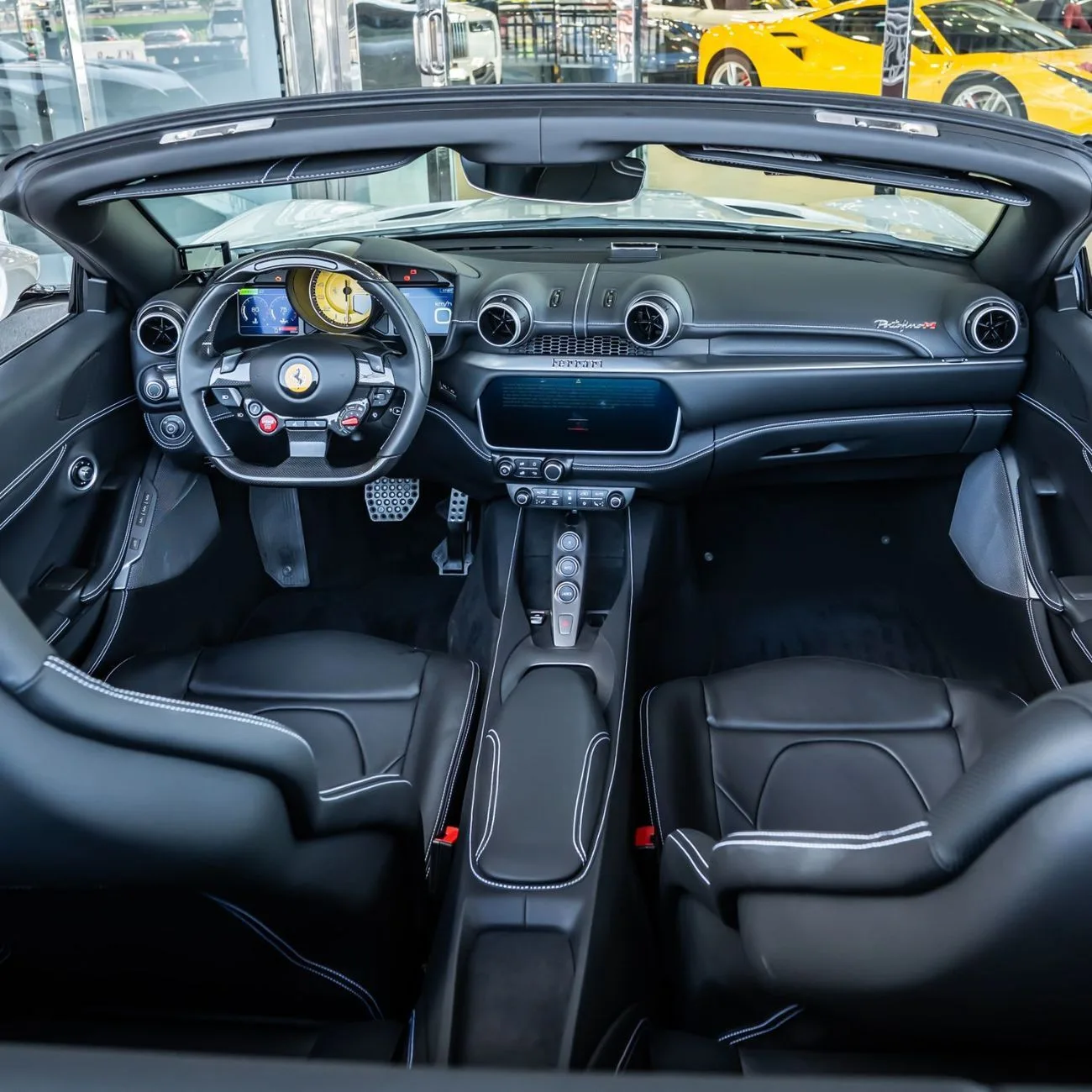 2022 Ferrari Portofino proposée par un concessionnaire spécialisé à Dubai, Émirats arabes unis, photo 13 sur 19