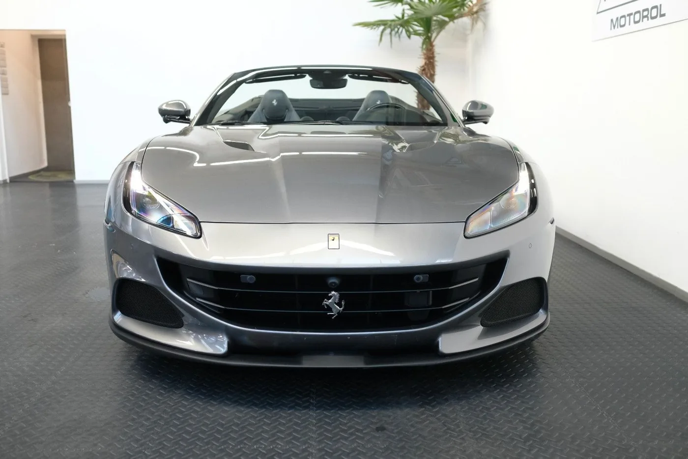 2022 Ferrari Portofino M proposée par un concessionnaire spécialisé à Nuremberg, Allemagne, photo 4 sur 15