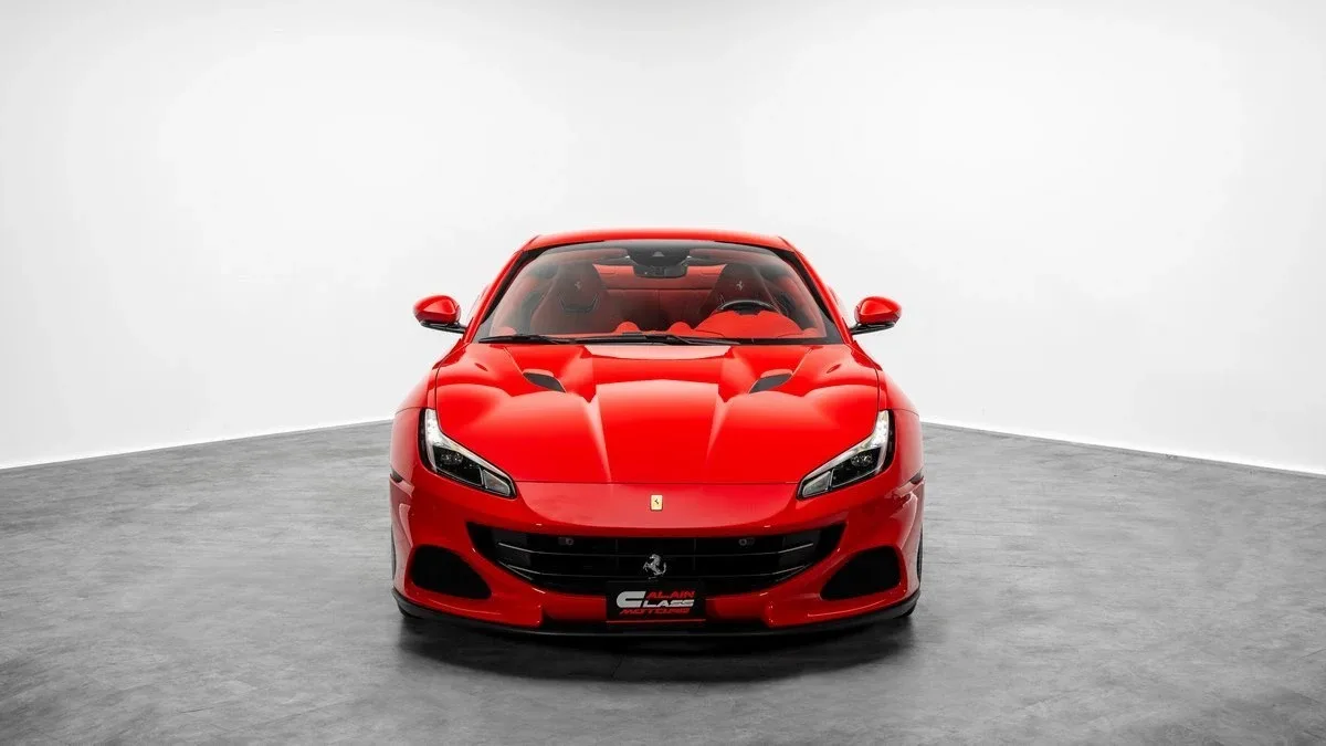 2022 Ferrari Portofino M proposée par un concessionnaire spécialisé à Dubai, Émirats arabes unis, photo 4 sur 25