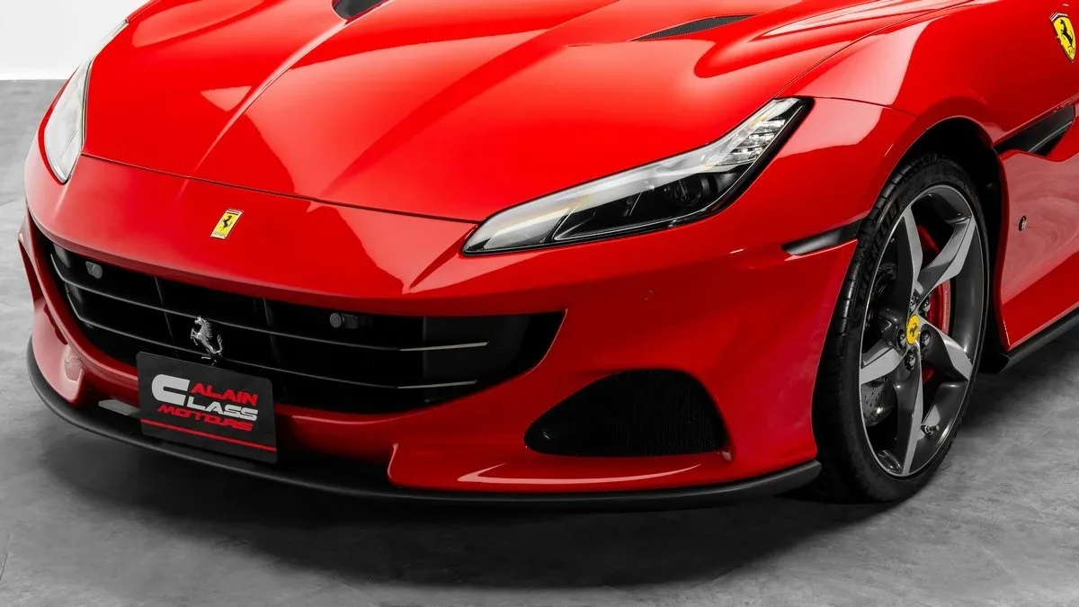 2022 Ferrari Portofino M proposée par un concessionnaire spécialisé à Dubai, Émirats arabes unis, photo 7 sur 25