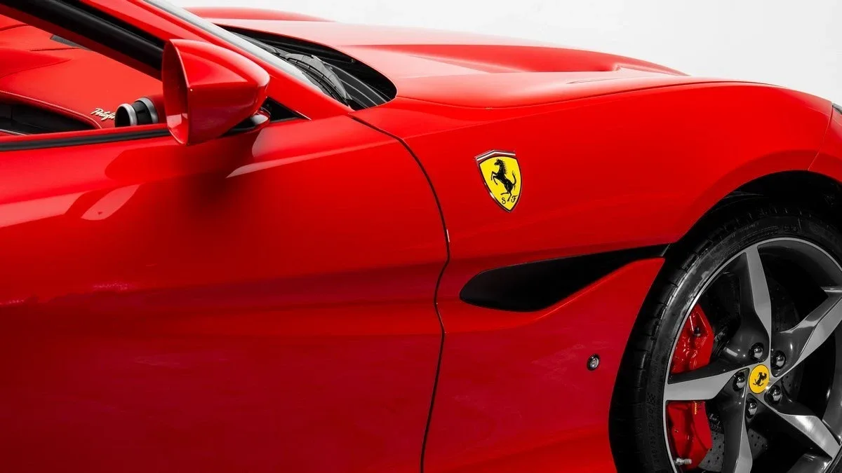 2022 Ferrari Portofino M proposée par un concessionnaire spécialisé à Dubai, Émirats arabes unis, photo 8 sur 25