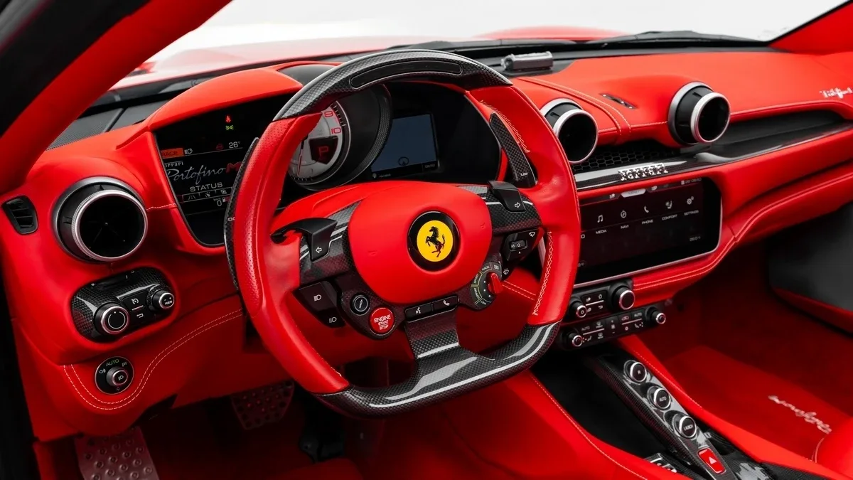 2022 Ferrari Portofino M proposée par un concessionnaire spécialisé à Dubai, Émirats arabes unis, photo 13 sur 25