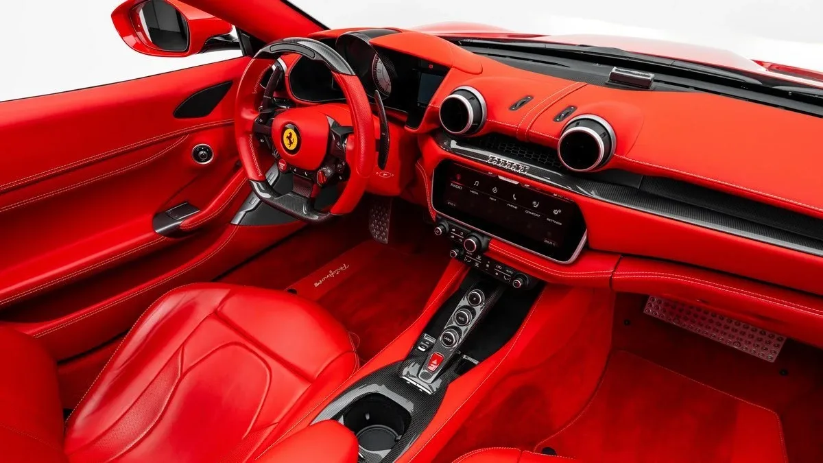 2022 Ferrari Portofino M proposée par un concessionnaire spécialisé à Dubai, Émirats arabes unis, photo 15 sur 25