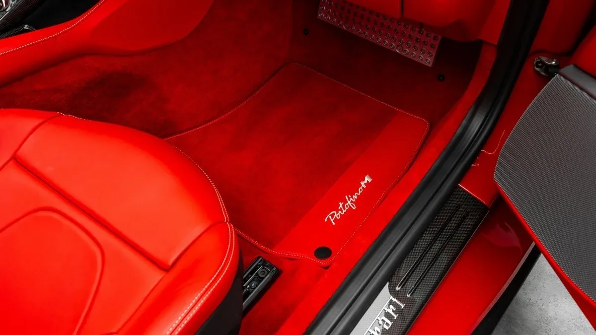 2022 Ferrari Portofino M proposée par un concessionnaire spécialisé à Dubai, Émirats arabes unis, photo 22 sur 25