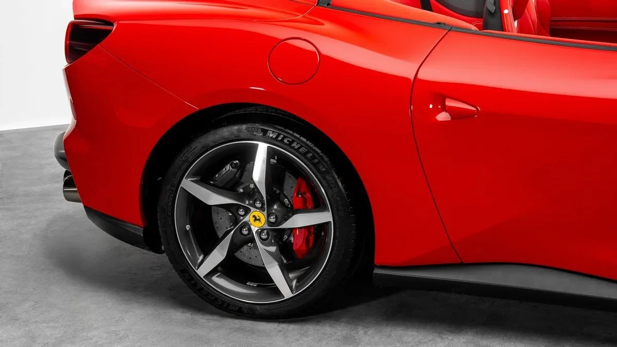 2022 Ferrari Portofino M proposée par un concessionnaire spécialisé à Dubai, Émirats arabes unis, photo 25 sur 25