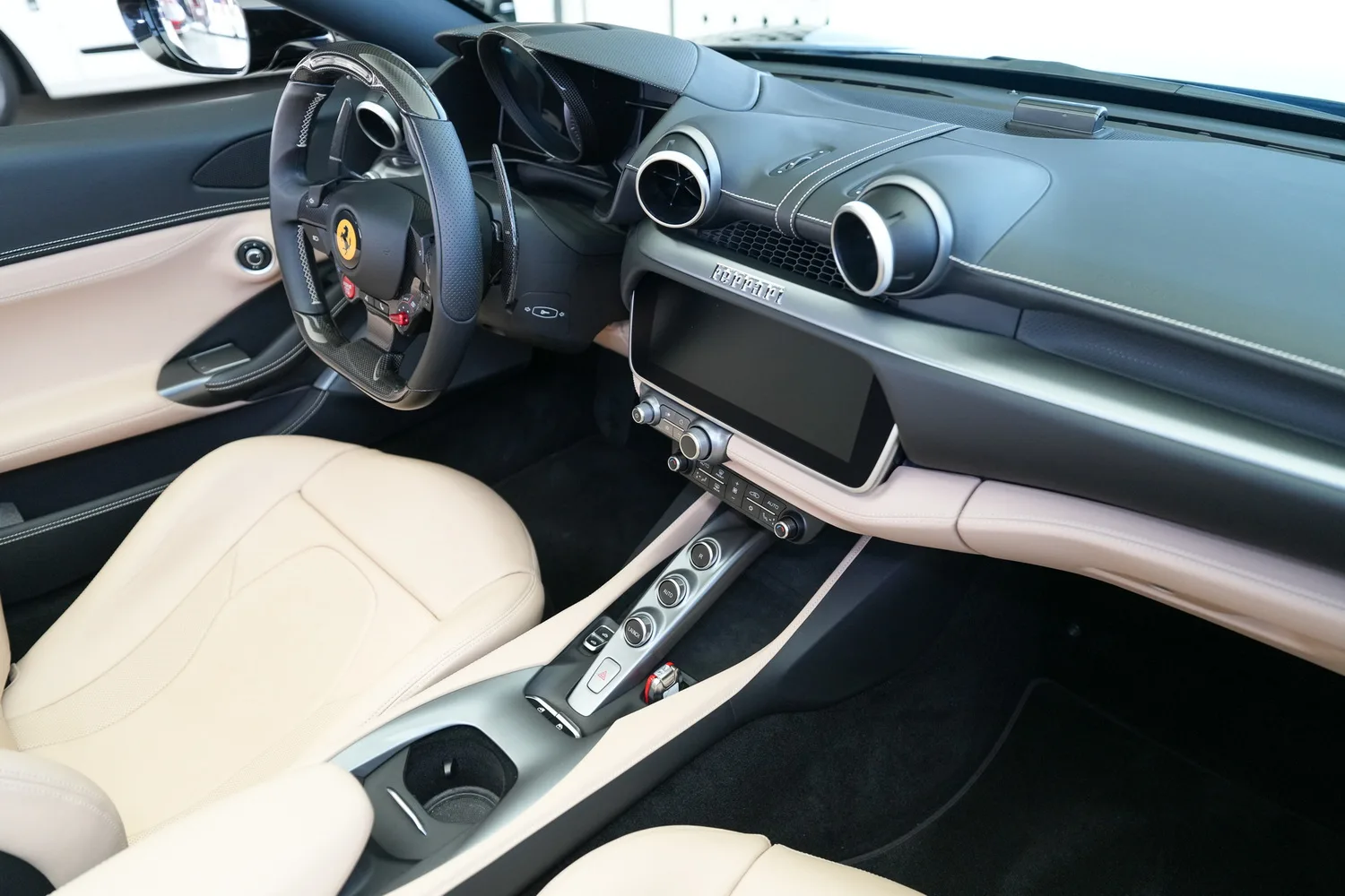 2022 Ferrari Portofino M, 14/15