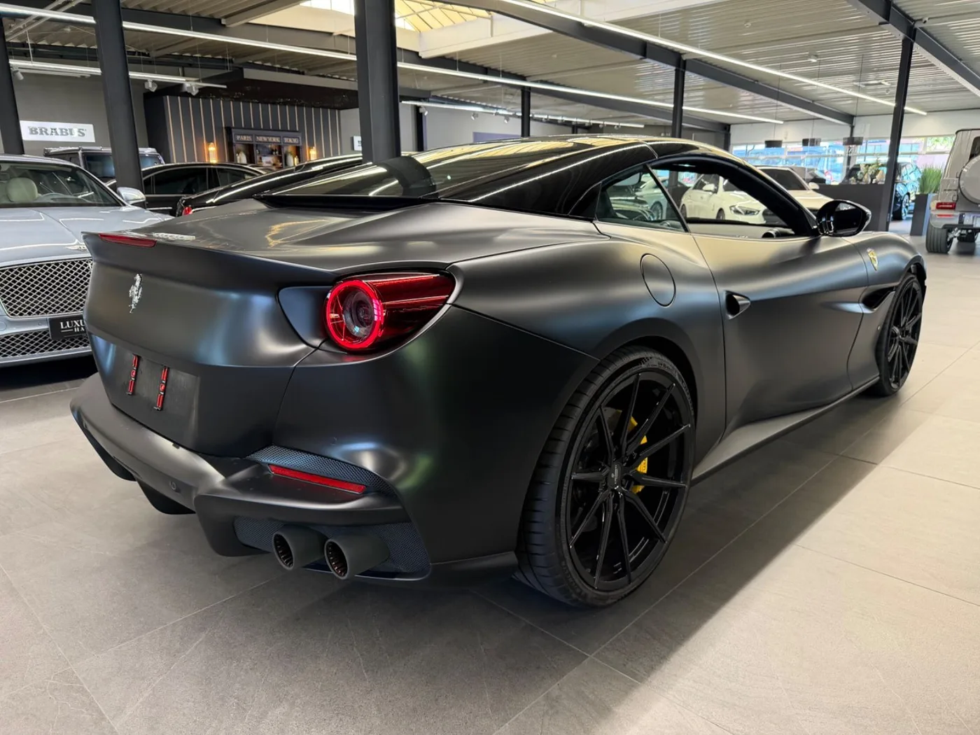 2022 Ferrari Portofino M proposée par un spécialiste de la supercar à Schenefeld, Allemagne, photo 6 sur 17