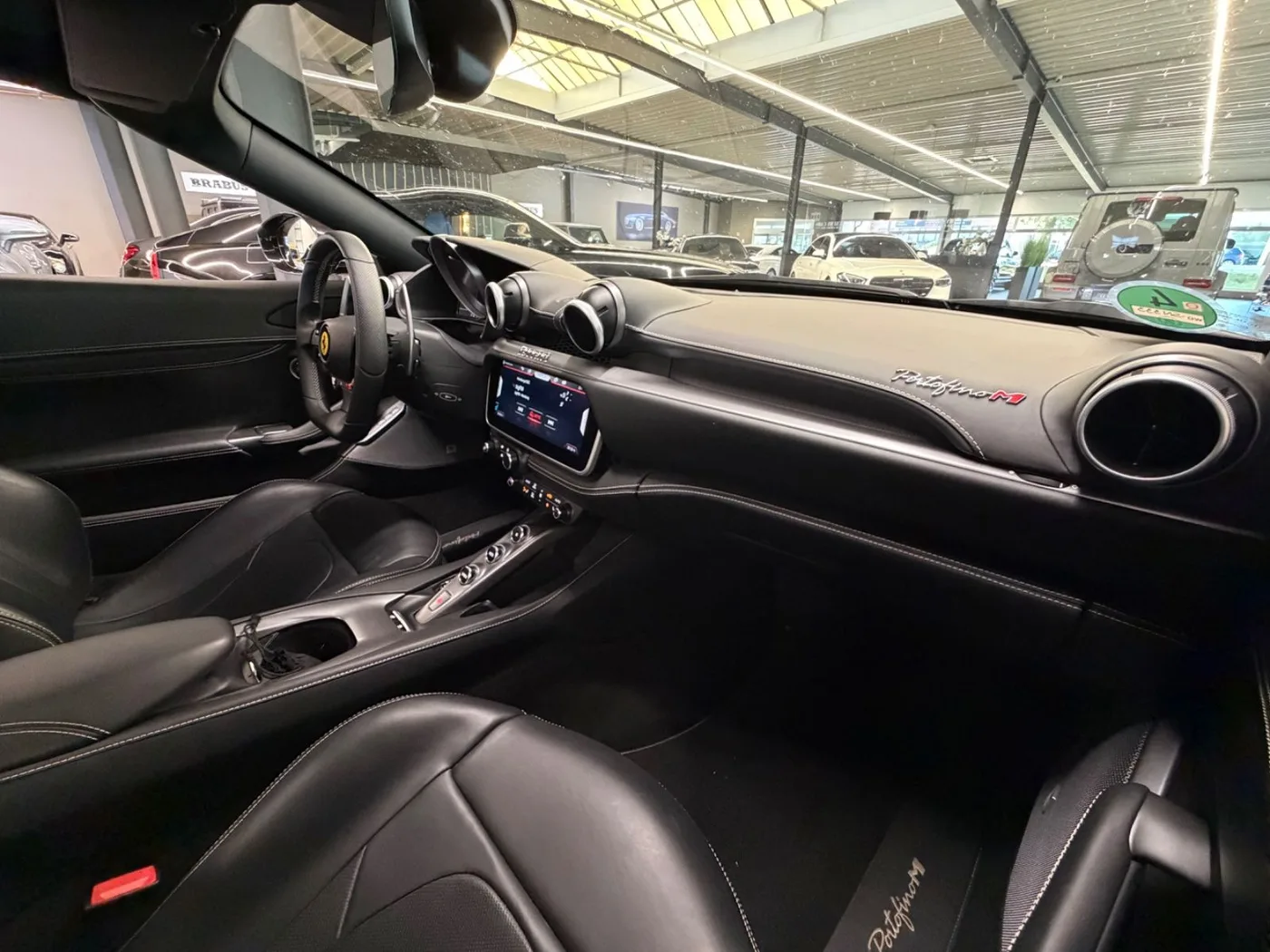 2022 Ferrari Portofino M proposée par un spécialiste de la supercar à Schenefeld, Allemagne, photo 11 sur 17