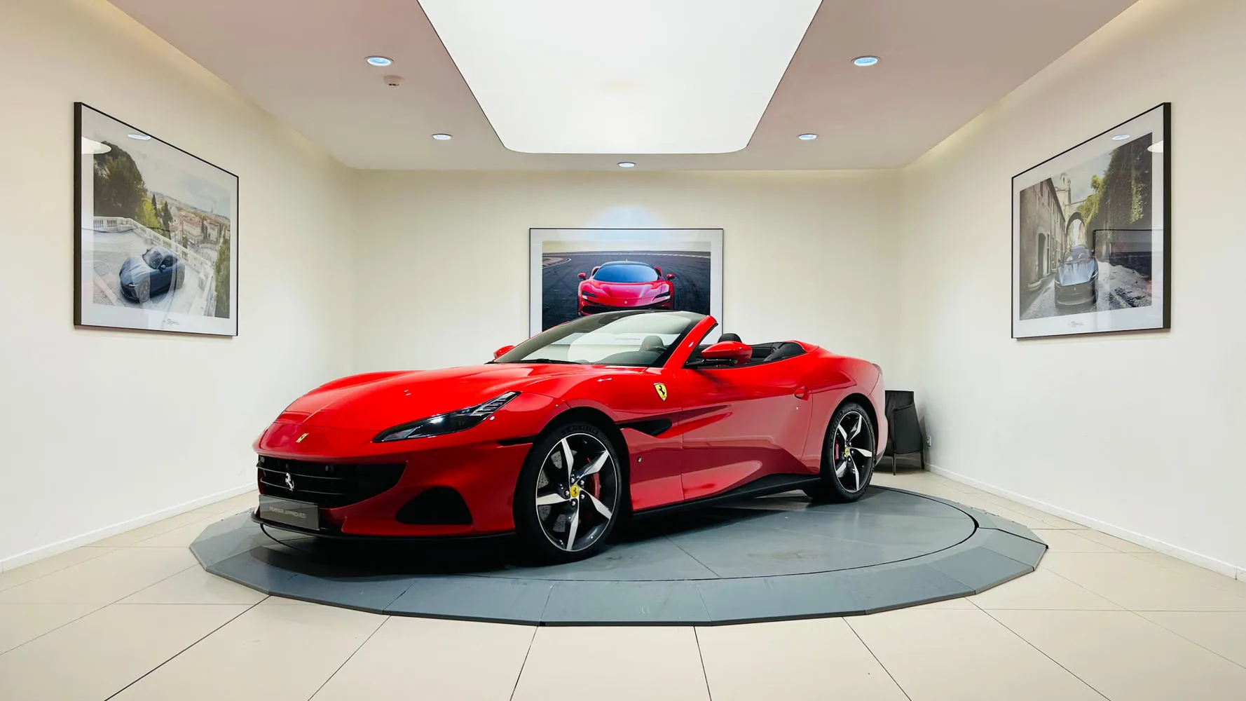 2022 Ferrari Portofino M, 2/30