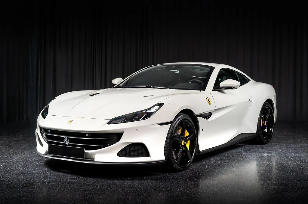 2022 Ferrari Portofino M proposée par un concessionnaire agréé à Järfälla, Suède, photo principale