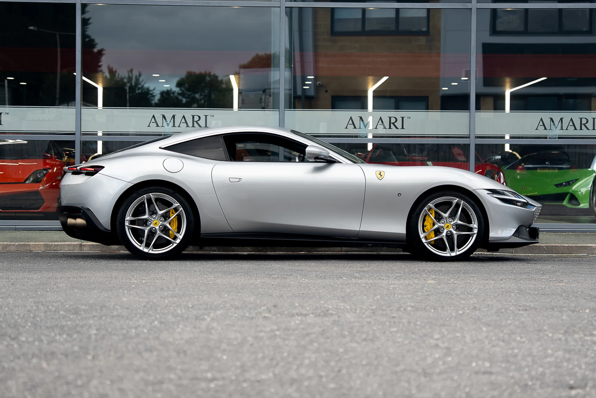 2022 Ferrari Roma, 2/30