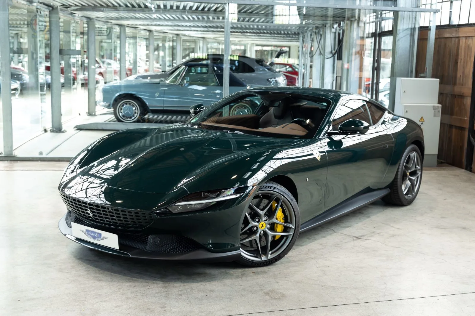 2022 Ferrari Roma proposta da un concessionario specializzato a Neuss, Germania, foto principale
