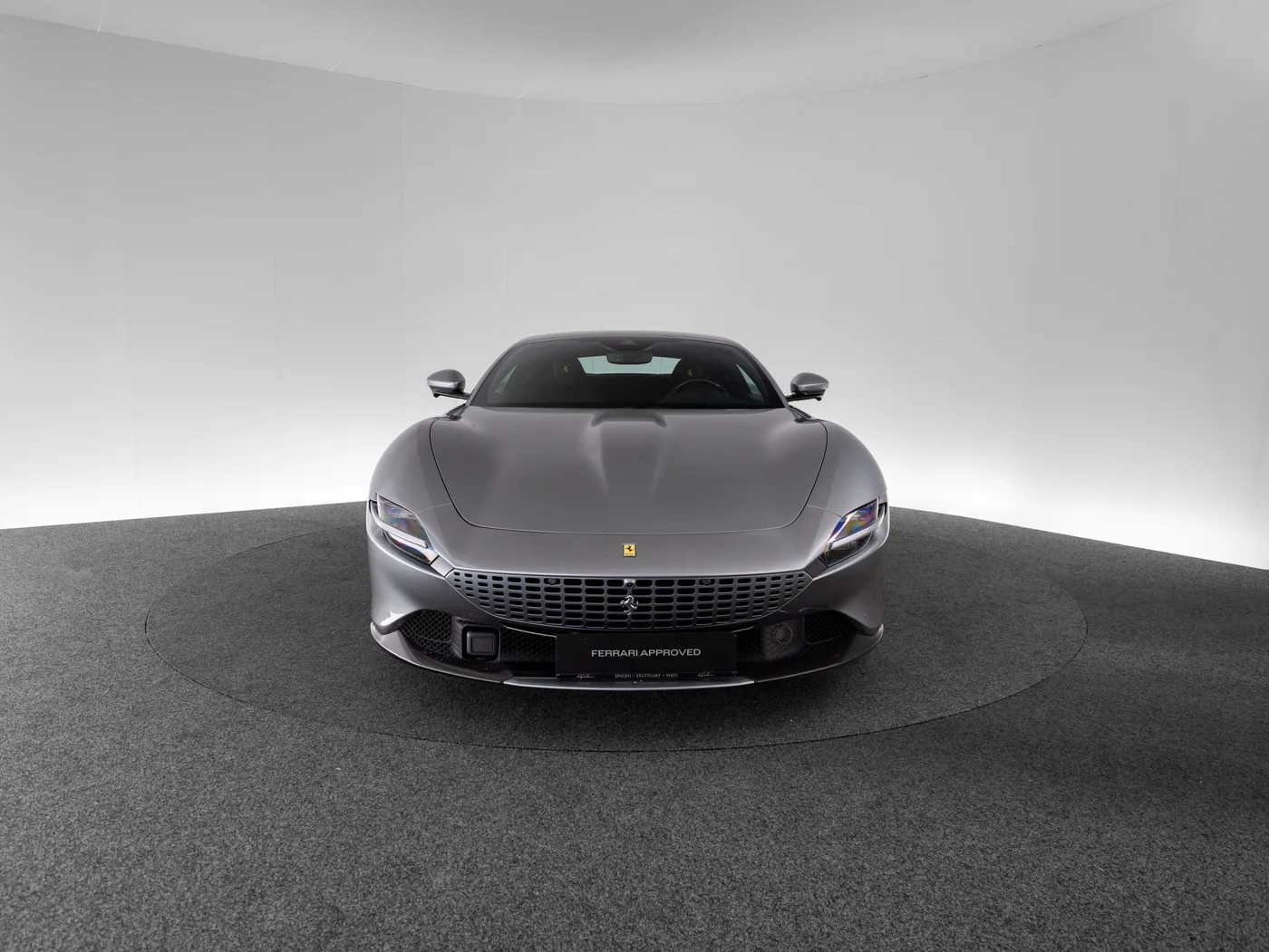 2022 Ferrari Roma sold by a specialist dealer in Singen, Germany, photo 2 of 15