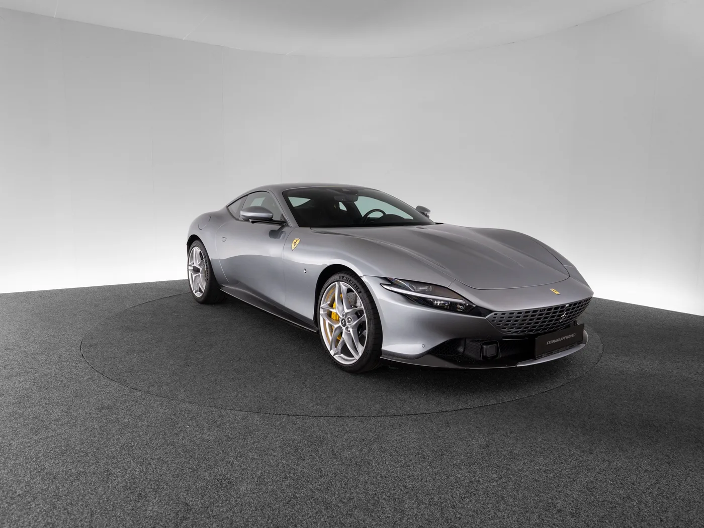 2022 Ferrari Roma sold by a specialist dealer in Singen, Germany, photo 3 of 15