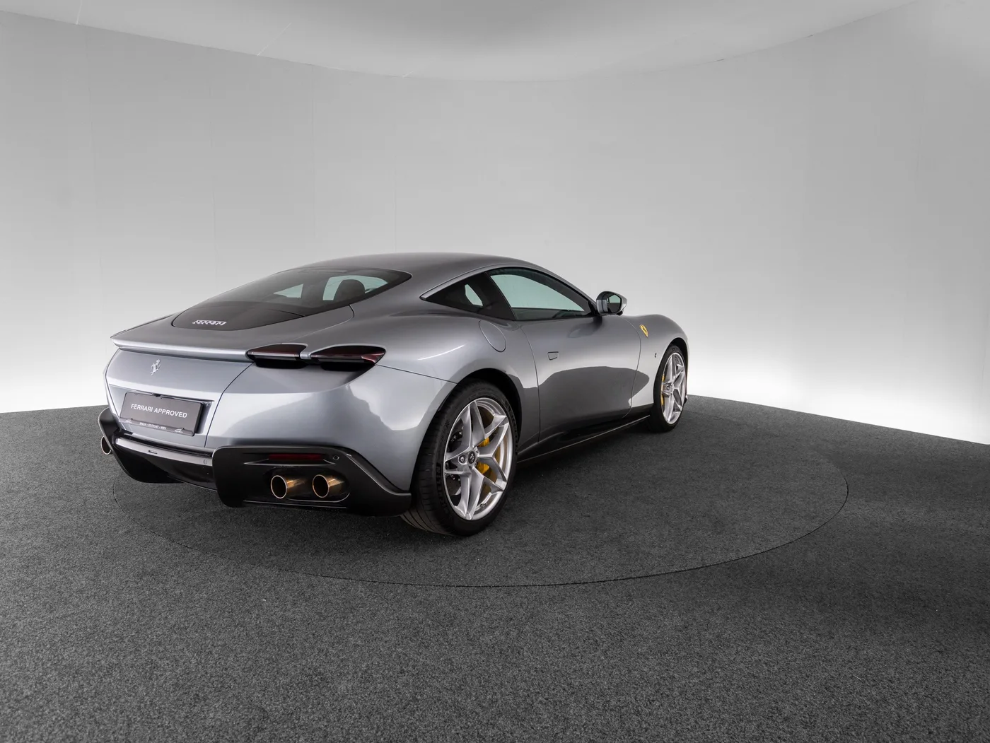 2022 Ferrari Roma sold by a specialist dealer in Singen, Germany, photo 5 of 15
