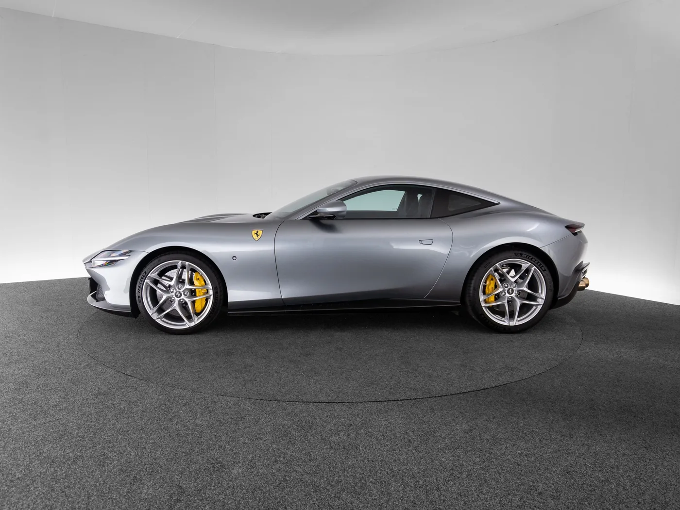 2022 Ferrari Roma sold by a specialist dealer in Singen, Germany, photo 8 of 15