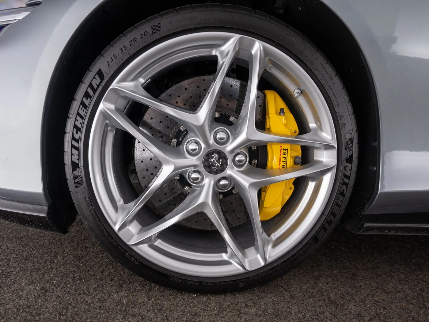 2022 Ferrari Roma sold by a specialist dealer in Singen, Germany, photo 12 of 15