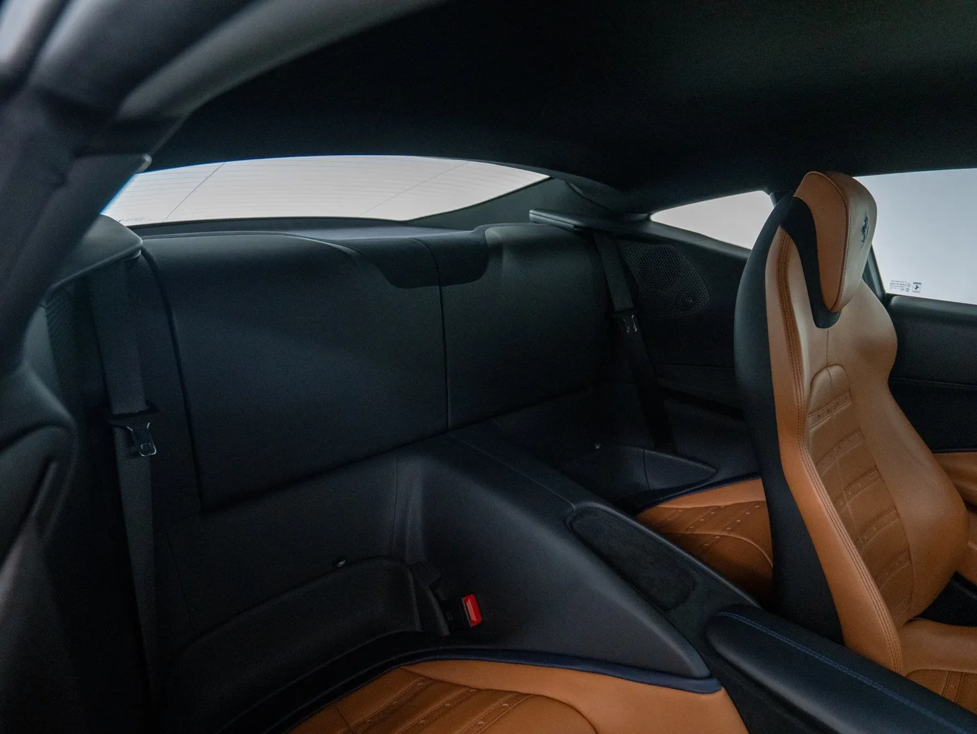 2022 Ferrari Roma offered by a specialist dealer in Singen, Germany, photo 11 of 15