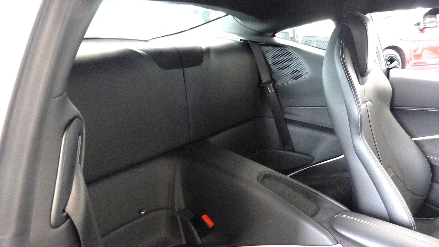 2022 Ferrari Roma offered by a franchised dealer group in Cheltenham, United Kingdom, photo 21 of 25