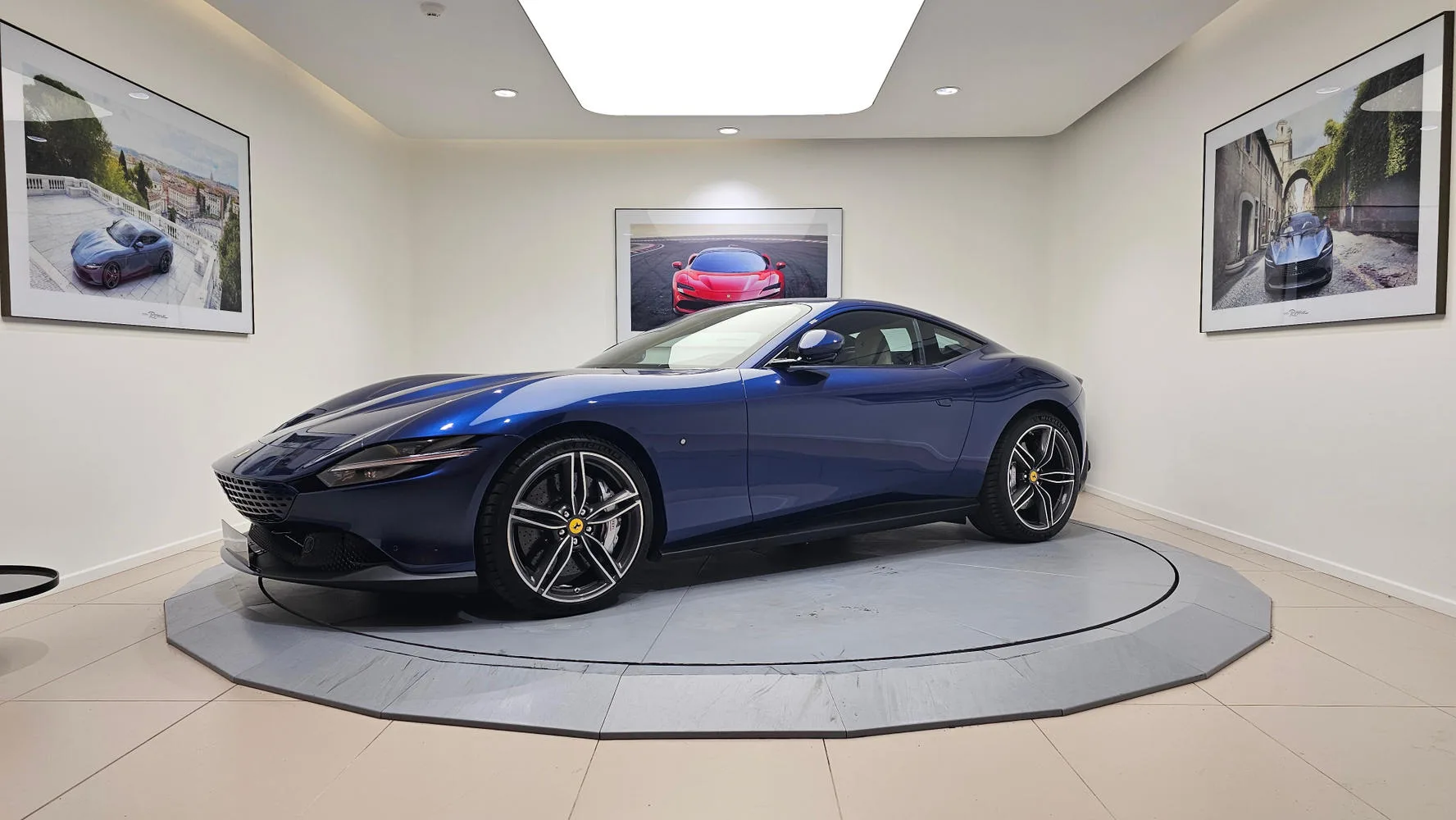 2022 Ferrari Roma, 2/17