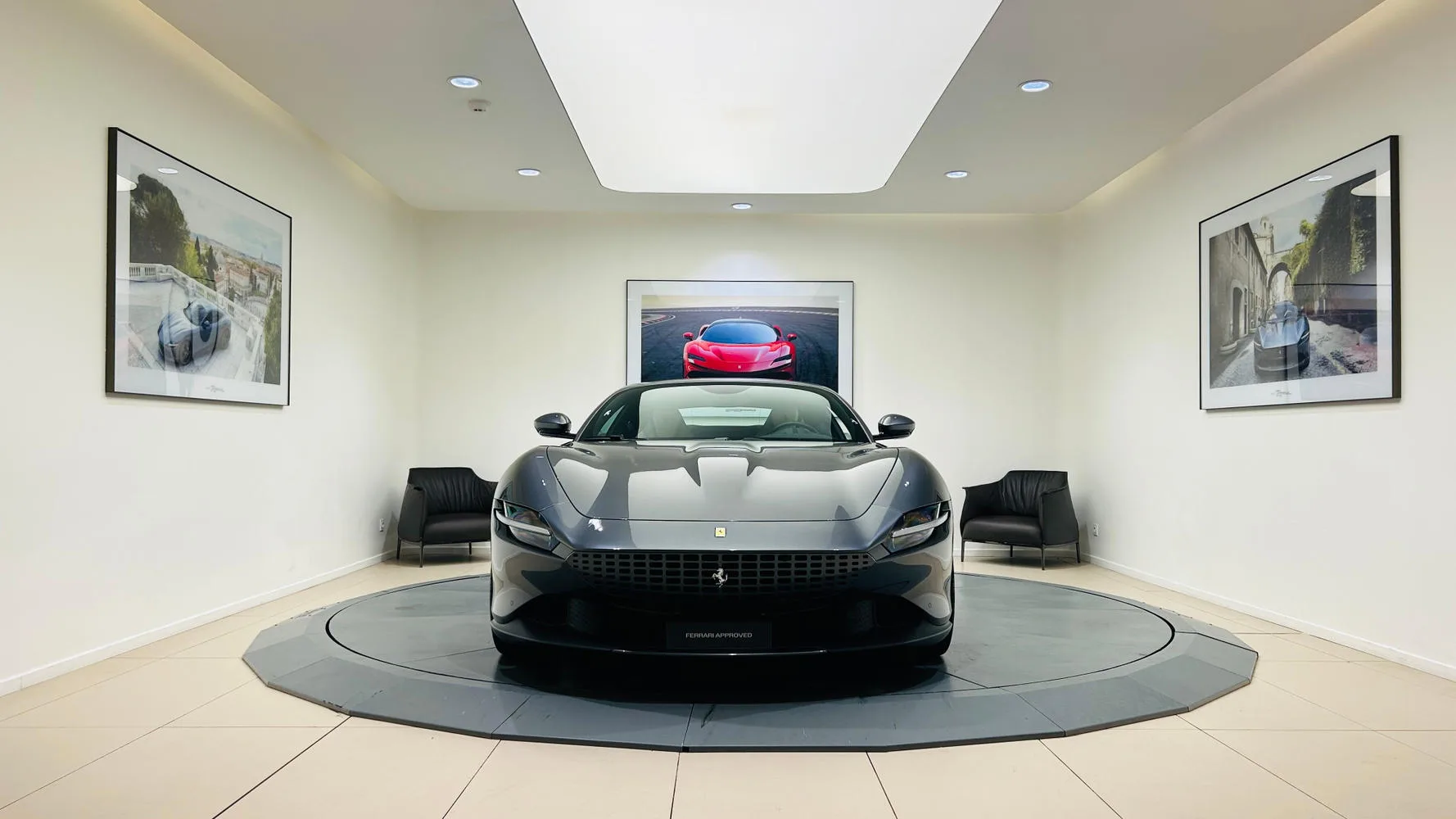 2022 Ferrari Roma, 2/30