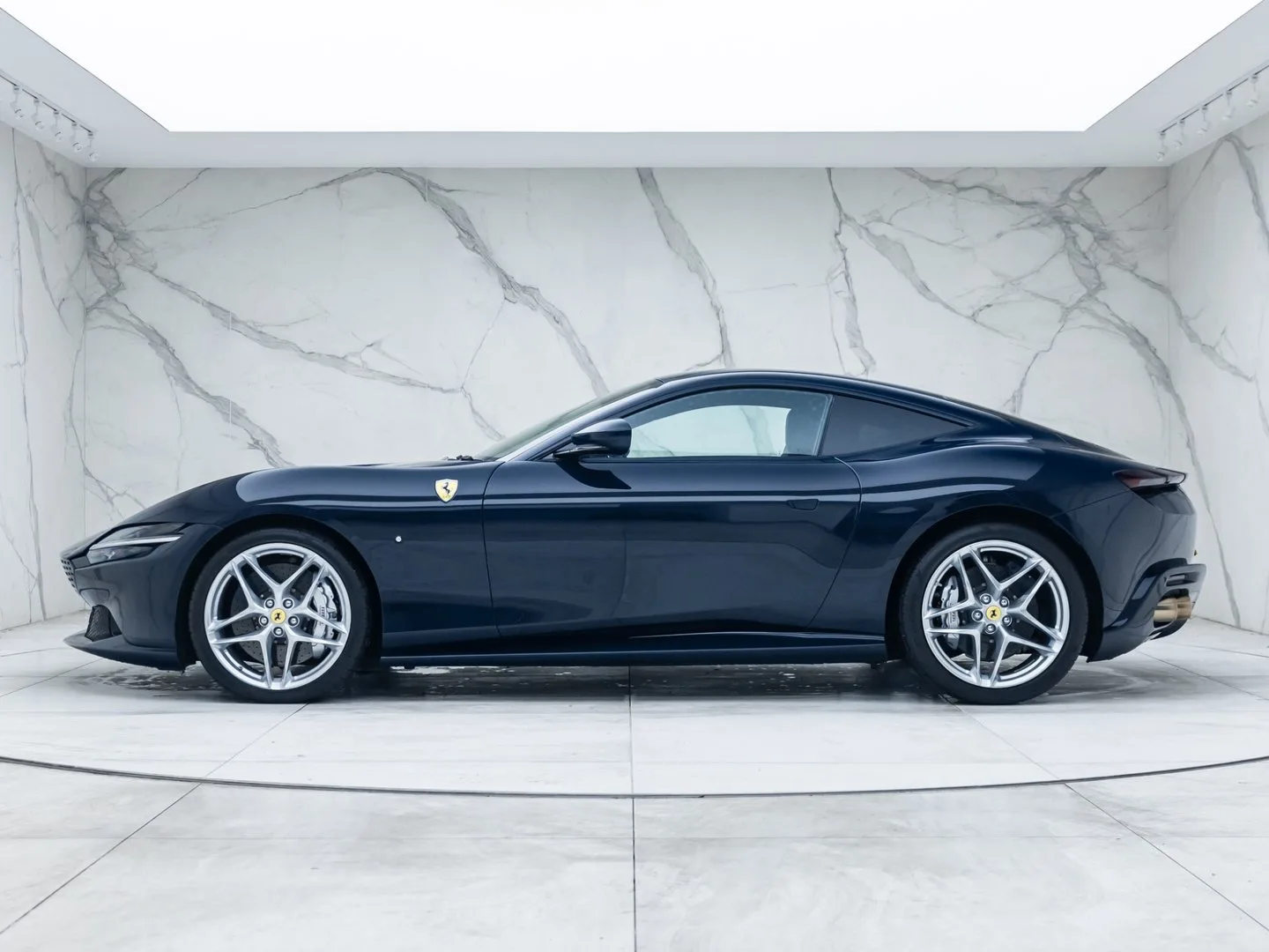 2022 Ferrari Roma, 28/30