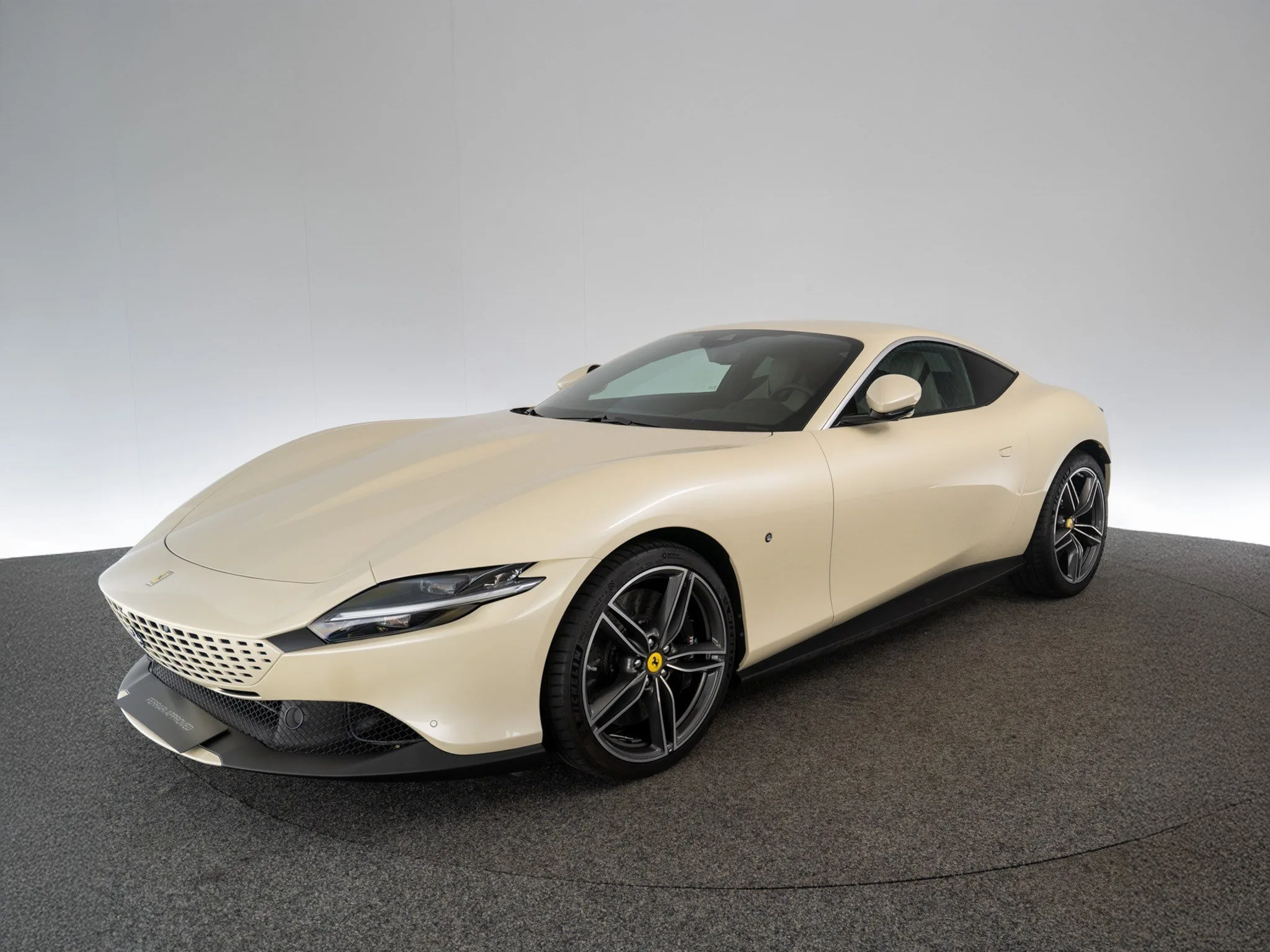 2022 Ferrari Roma Tailor Made offered by a specialist dealer in Singen, Germany, main photo