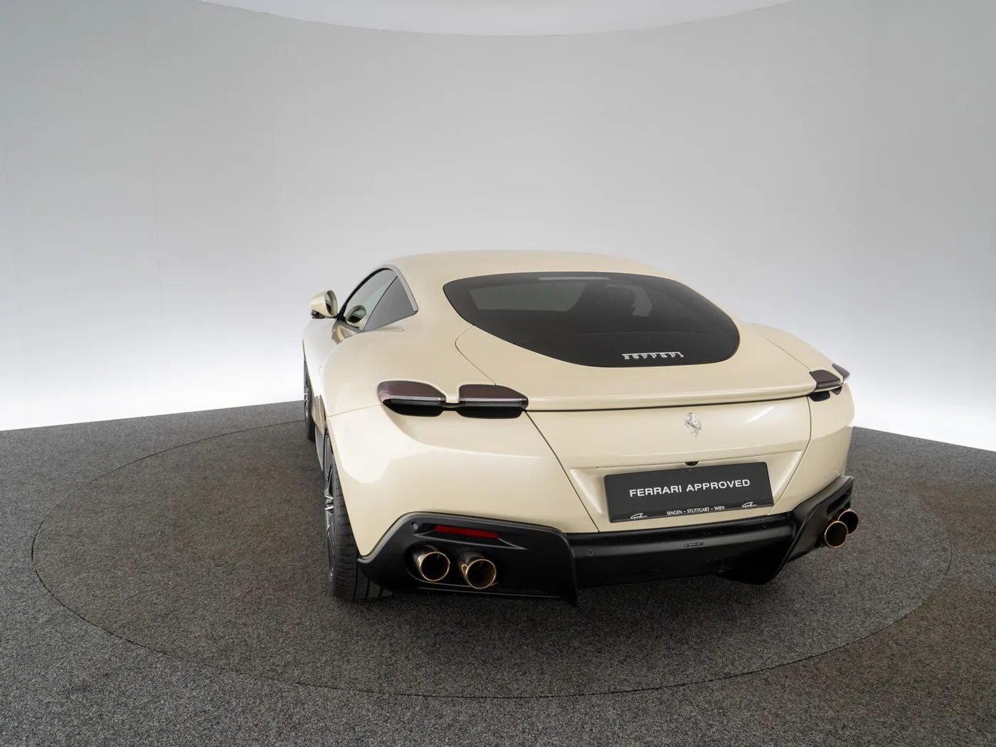2022 Ferrari Roma Tailor Made offered by a specialist dealer in Singen, Germany, photo 15 of 15