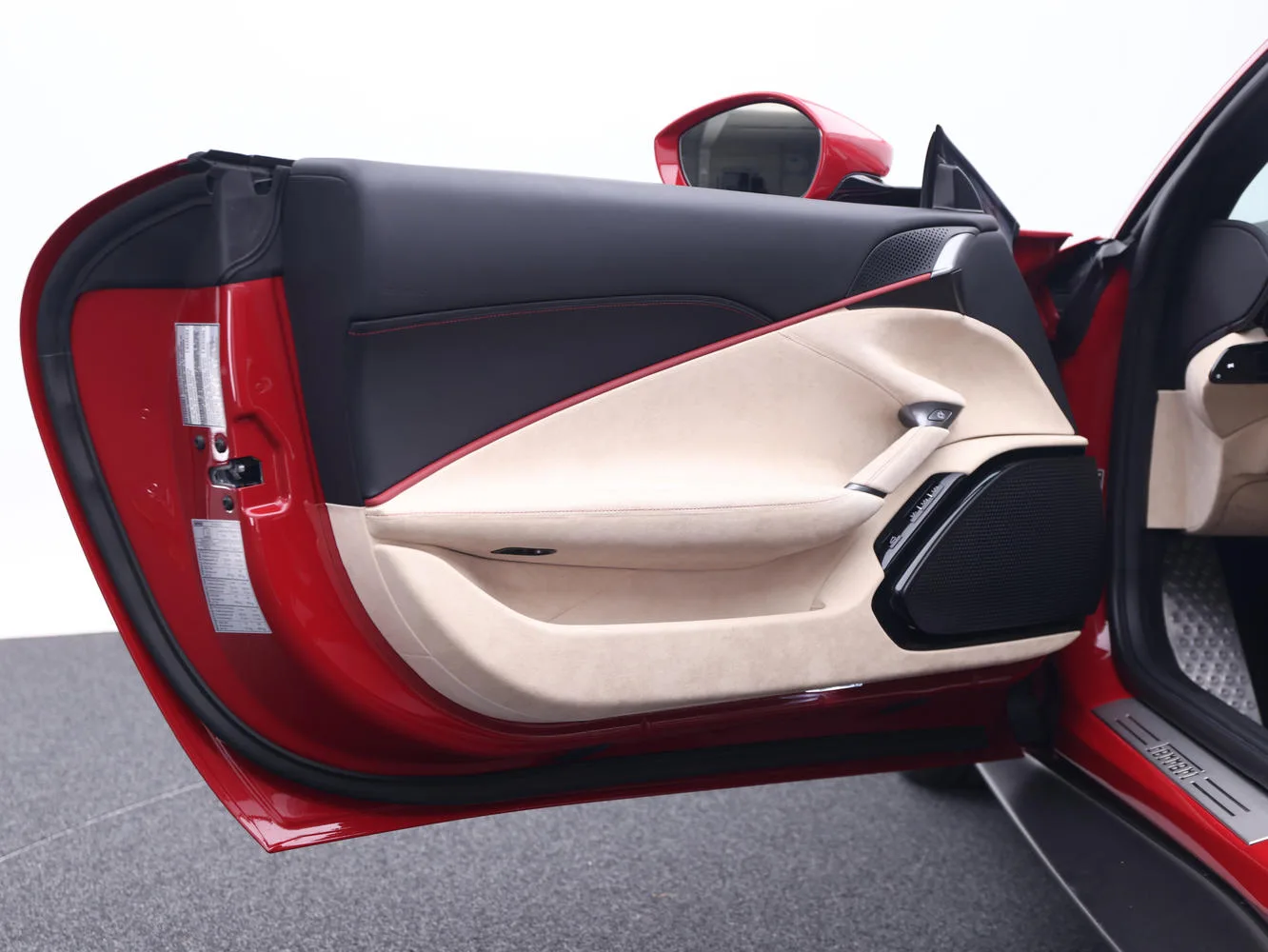 2022 Ferrari Roma, 15/28