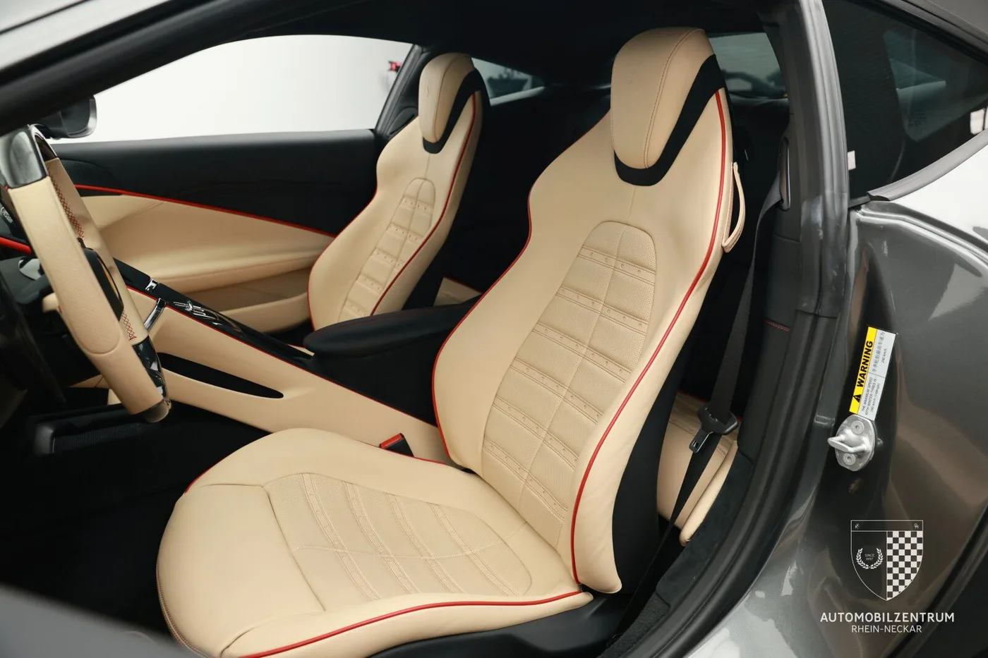 2022 Ferrari Roma angeboten von einem Supersportwagenhändler in Viernheim, Deutschland, Foto 11 von 25