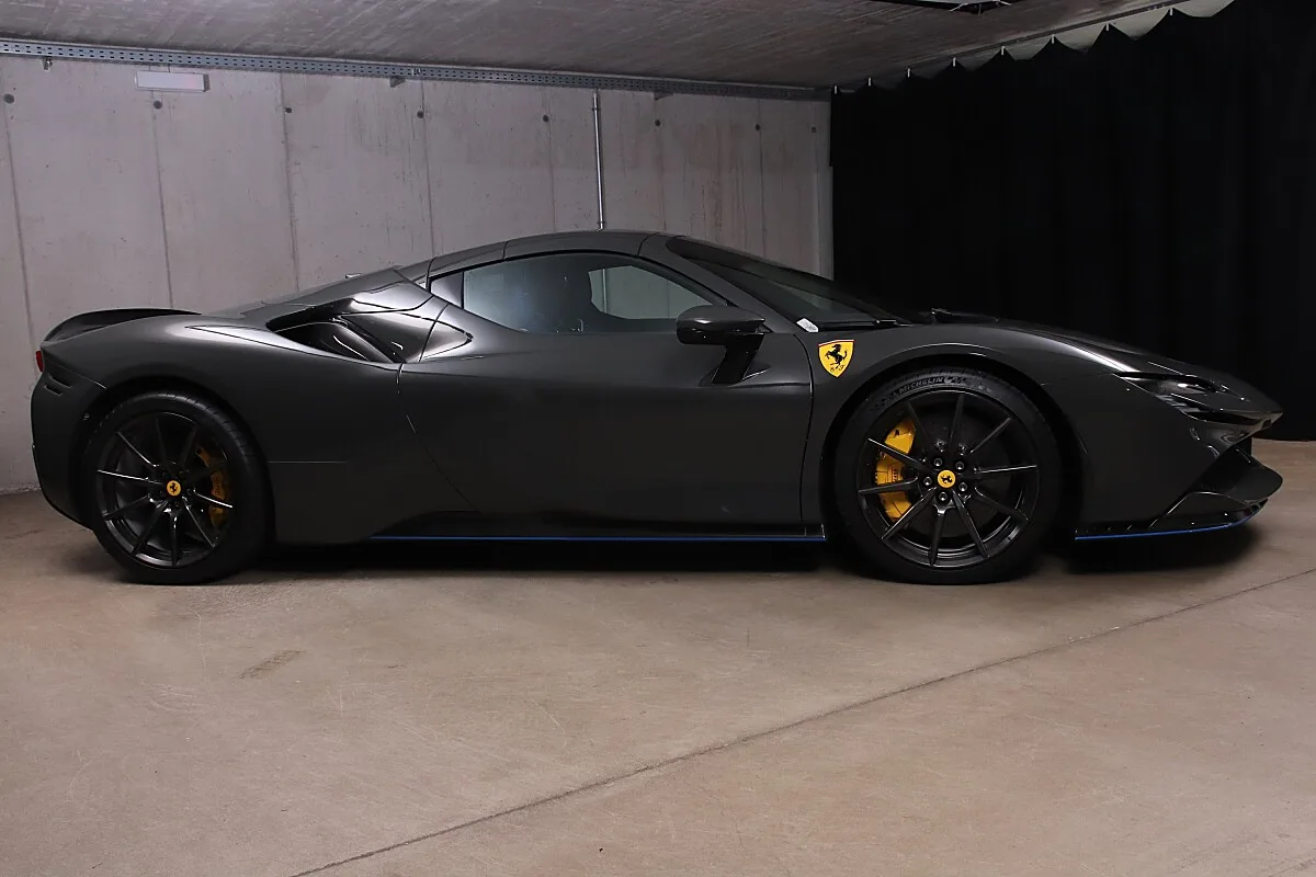 2022 Ferrari SF90 Spider Assetto Fiorano angeboten von einem Fachhändler in Unterweitersdorf, Österreich, Foto 5 von 15