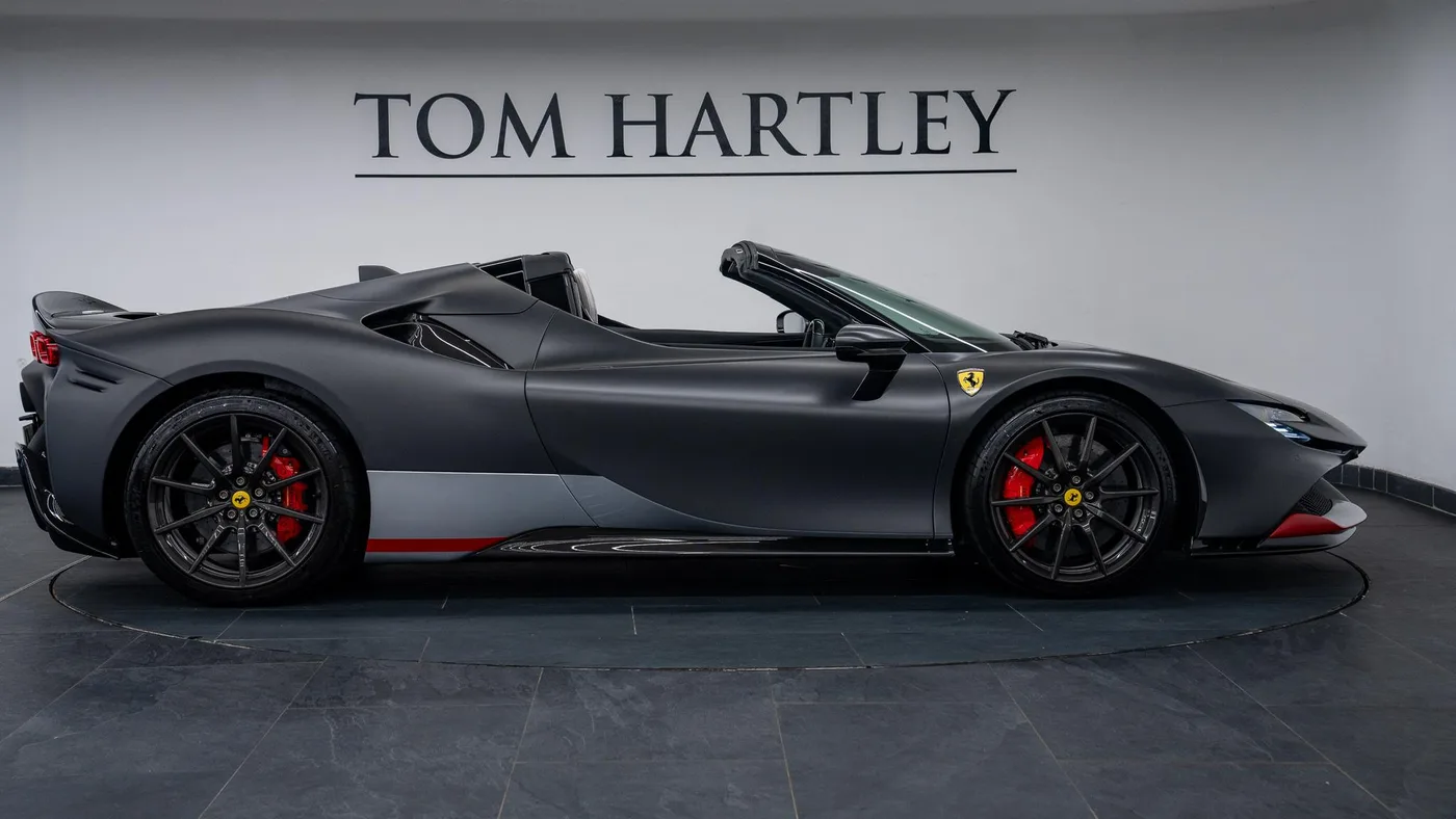 2022 Ferrari SF90 Spider Assetto Fiorano, Tailor Made angeboten von einem Fachhändler in Swadlincote, Vereinigtes Königreich, Foto 5 von 15