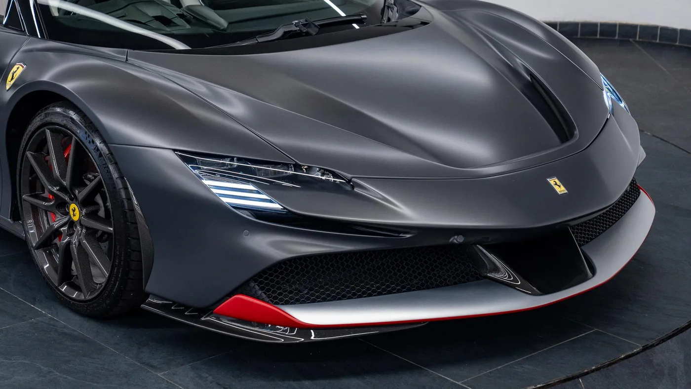 2022 Ferrari SF90 Spider Assetto Fiorano, Tailor Made angeboten von einem Fachhändler in Swadlincote, Vereinigtes Königreich, Foto 6 von 15