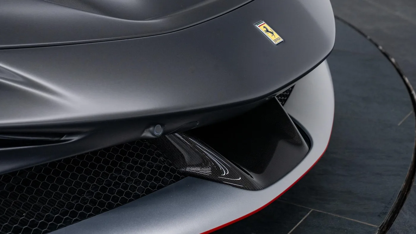 2022 Ferrari SF90 Spider Assetto Fiorano, Tailor Made angeboten von einem Fachhändler in Swadlincote, Vereinigtes Königreich, Foto 7 von 15