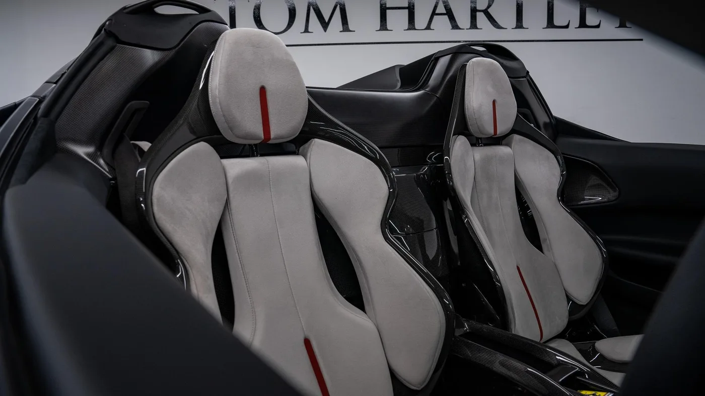 2022 Ferrari SF90 Spider Assetto Fiorano, Tailor Made angeboten von einem Fachhändler in Swadlincote, Vereinigtes Königreich, Foto 8 von 15