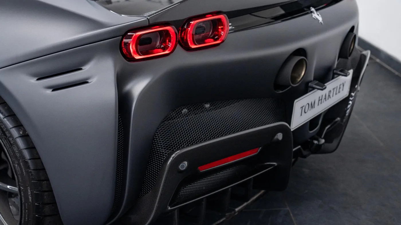 2022 Ferrari SF90 Spider Assetto Fiorano, Tailor Made angeboten von einem Fachhändler in Swadlincote, Vereinigtes Königreich, Foto 14 von 15